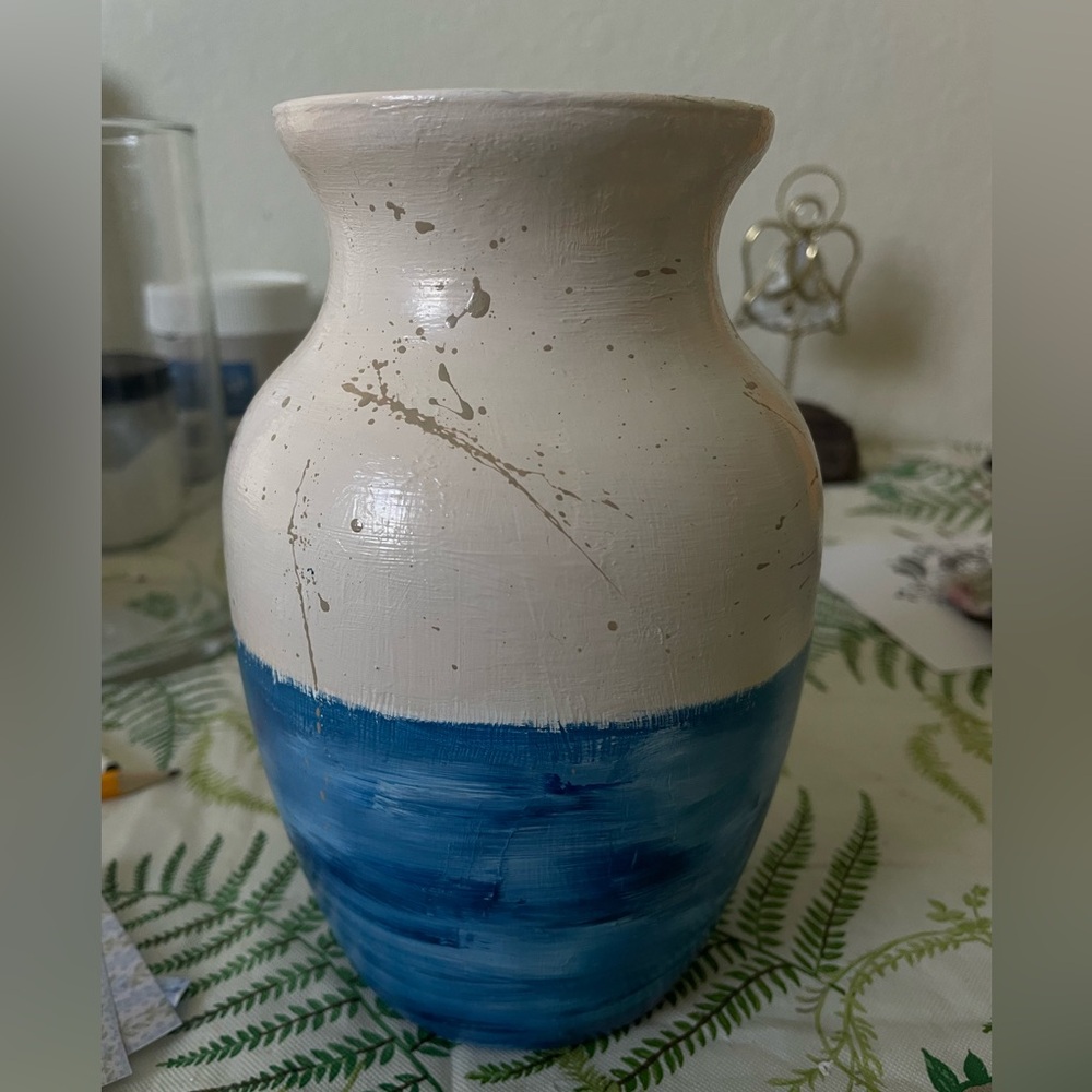 Hand Painted vase 🏺!!